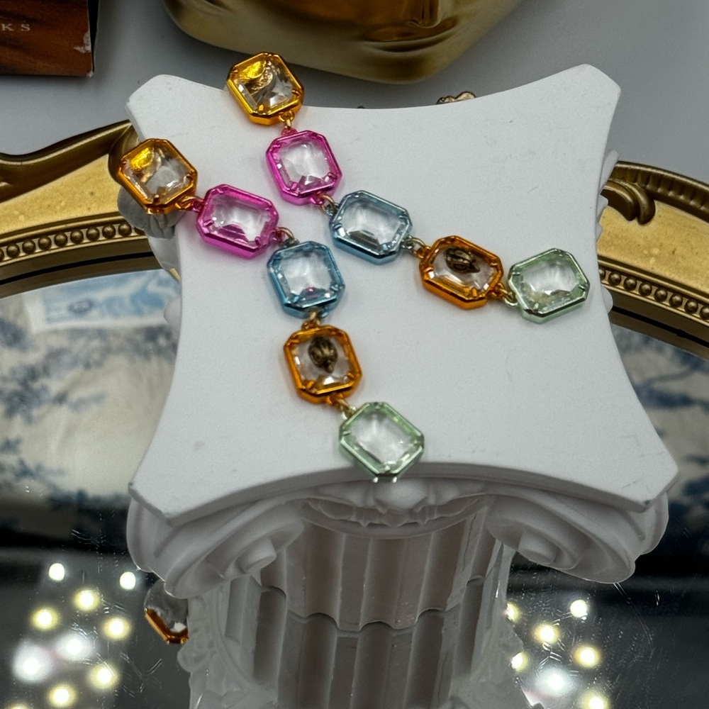 🆕 KURT GEIGER LONDON 🧿 NWOT Eagle Head Multicolor Crystal Linear Drop Earring - Picture 10 of 16